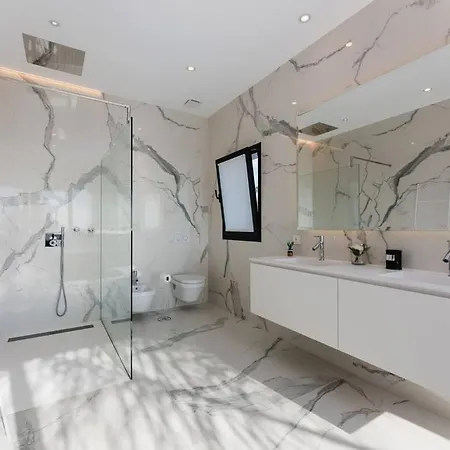 וילה Exclusive Chalet Gitana